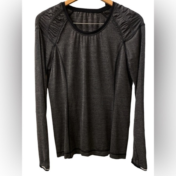 EUC Lululemon long Sleeve Running Top- Size 10 - Picture 1 of 8